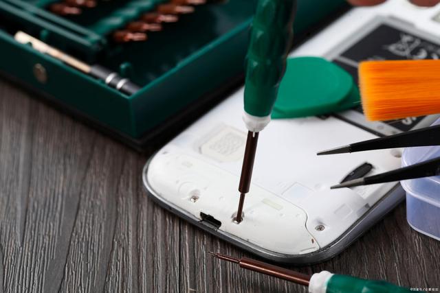 ���ֻ�ά�޵���׬����Ǯ